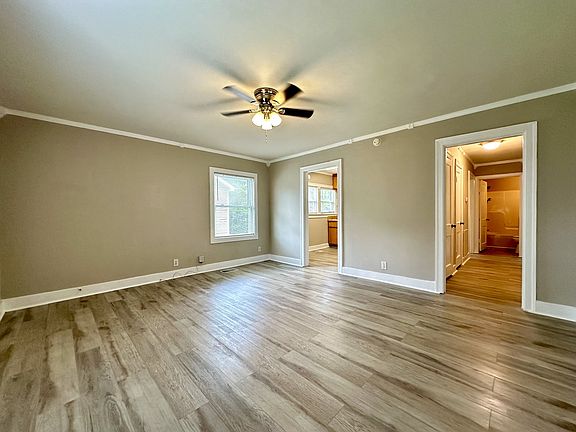 3rd image of 706 Woodmont Blvd