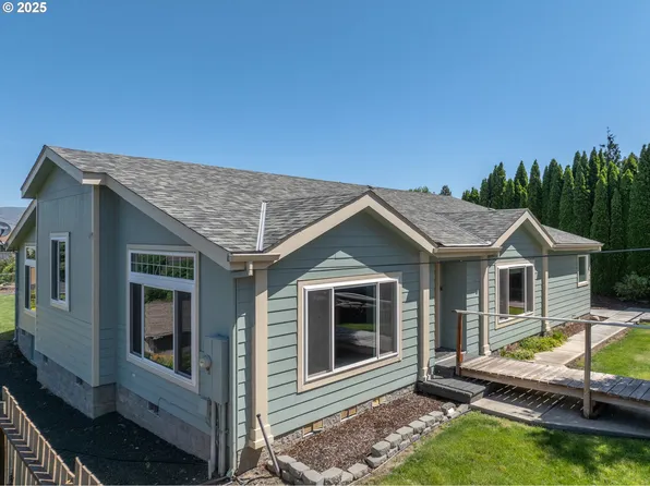 2501 E 18th St, The Dalles, OR 97058