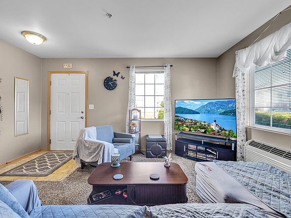 5th image of 122 Bertram Dr Unit D