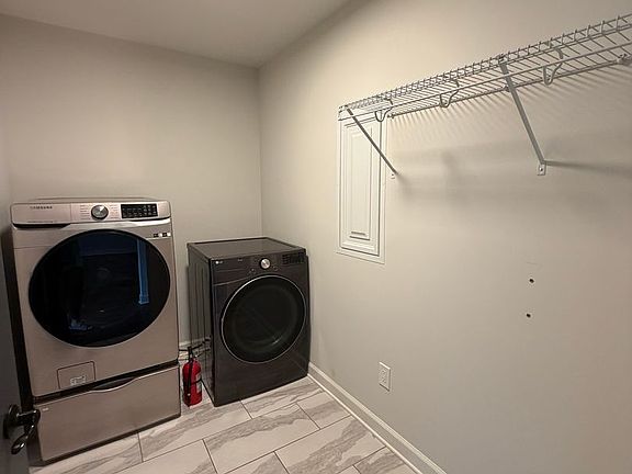 4th image of 802 Legacy Dr