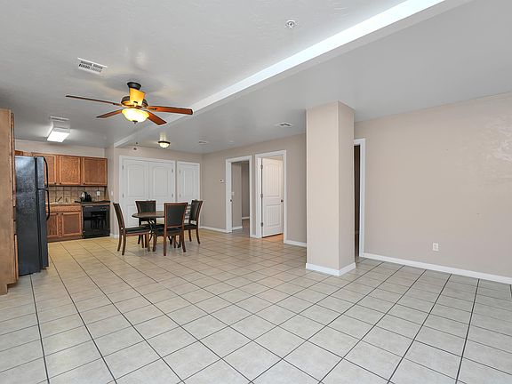 2nd image of 501 E Washington Ave #1