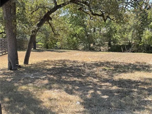 3310 Carter Creek Pkwy, Bryan, TX 77802