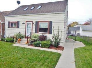3609 S 33rd St, Greenfield, WI 53221