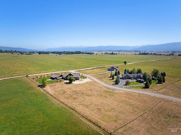 5th image of 13945 Galloping Rd