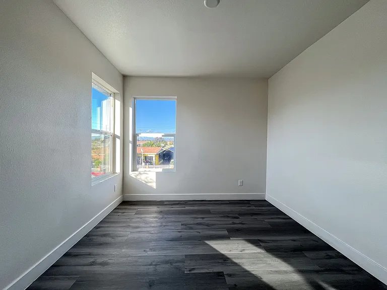 5017 Clara St — Photo 20