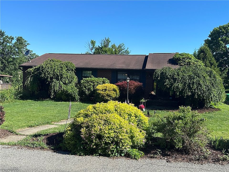 1st image of 141 Hampton Ct