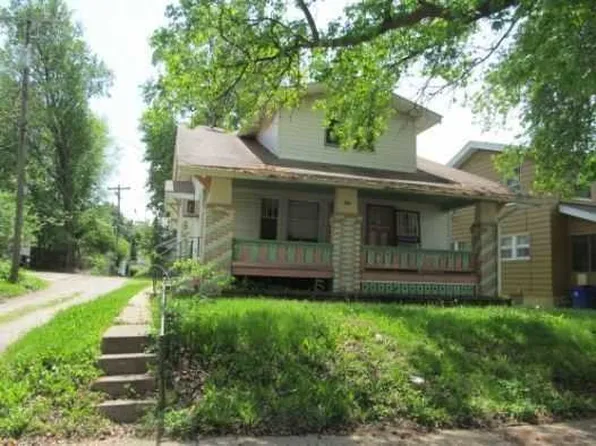 637 W Cushing St, Decatur, IL 62526