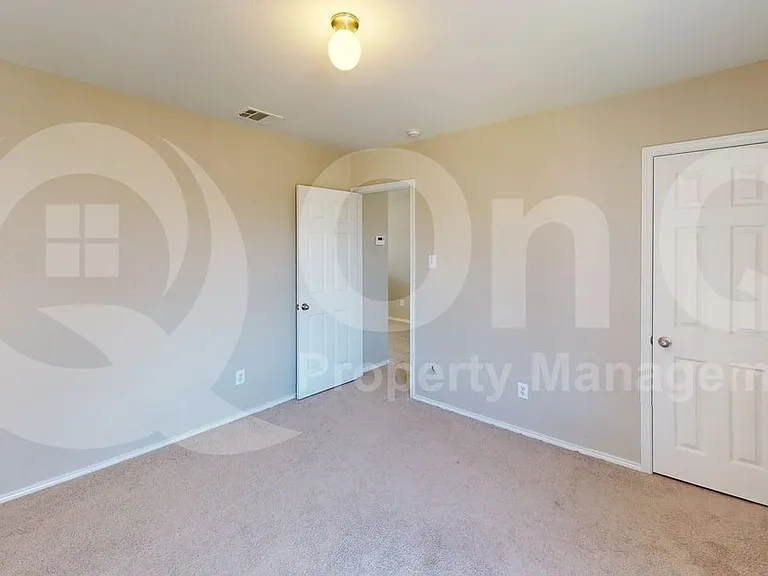 10301 Waterbury Dr — Photo 14