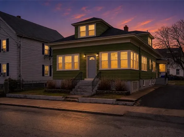 41 Cato Ave, Pawtucket, RI 02860