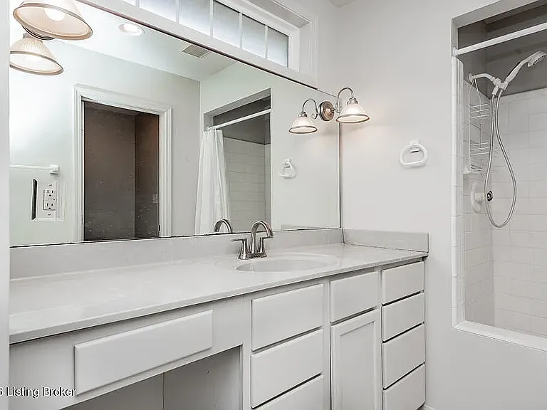 1107 Belmont Park Way — Photo 15