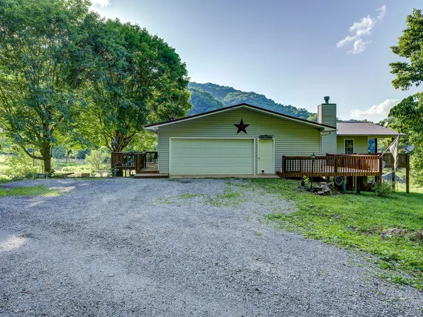130 Dogwood Ln, Roan Mountain, TN 37687