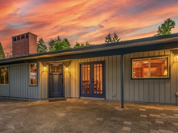 2417 SW Canby Ct, Portland, OR 97219