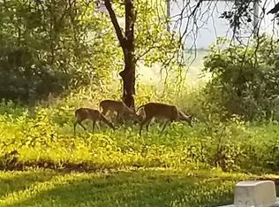 292 Briar Oaks Ln, Azle, TX 76020