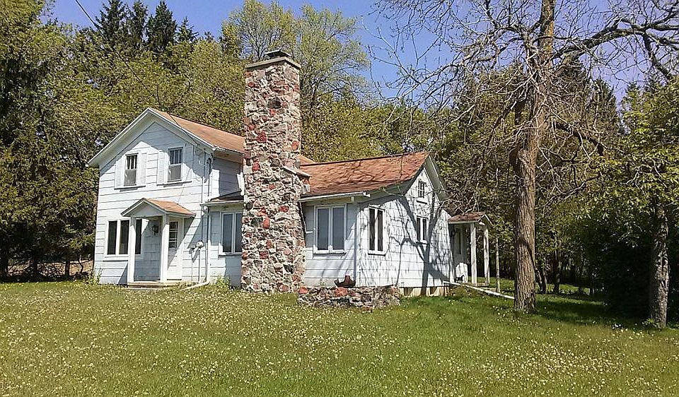 1st image of W4439 Drumlin Dr
