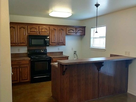 4th image of 13340 Country Meadow Ln