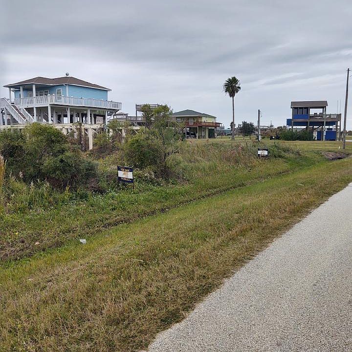 1st image of 827 Johnson Crawford Cir E