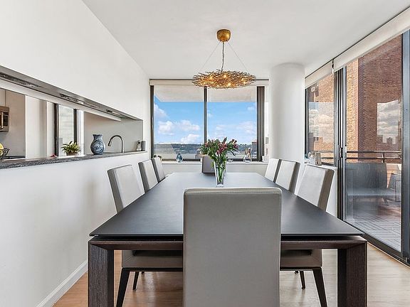 5th image of 275 W 96th St APT 21D
