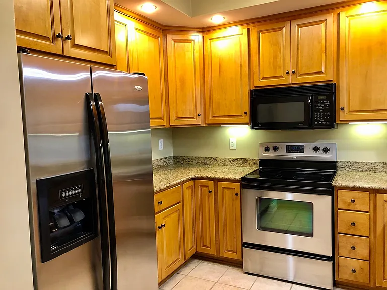 401 S Main St #204 — Photo 6