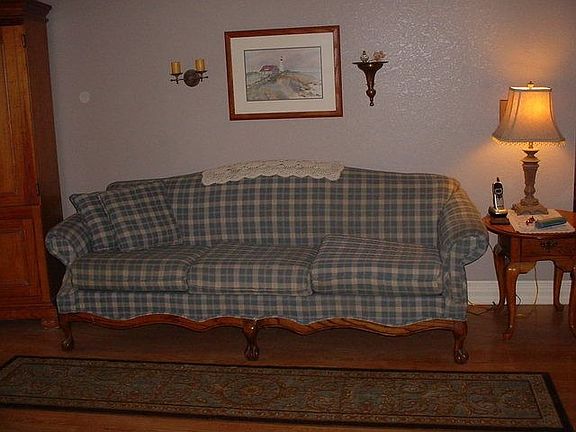 4th image of 2462 Heinemann Dr
