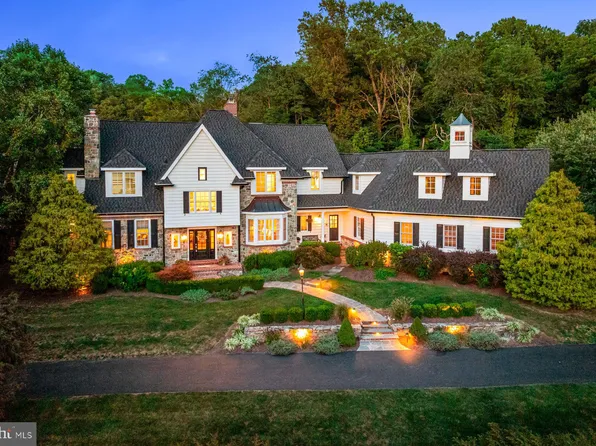 1901 Parker Hill Ln, Chester Springs, PA 19425