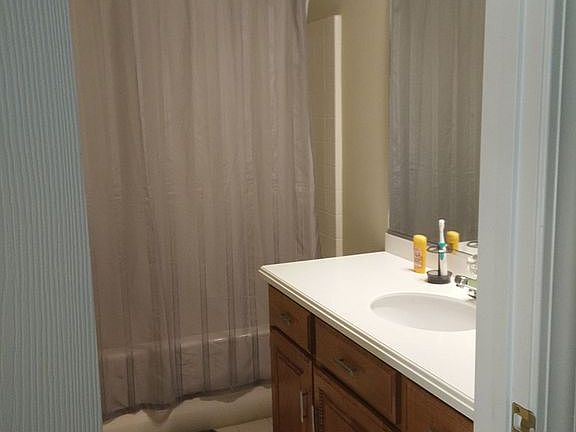 2nd image of 5429 Clairmont Ln