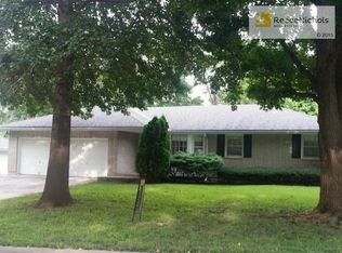 108 NW 2nd St, Blue Springs, MO 64014