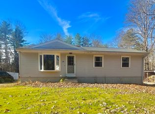 31 Putnam Rd, Sturbridge, MA 01566
