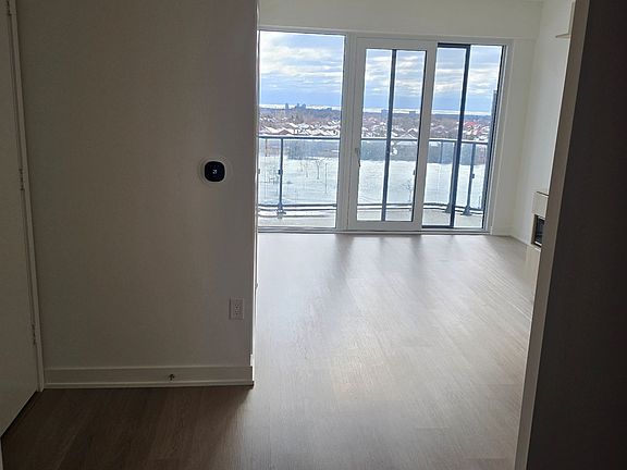 5th image of 448 Burnhamthorpe Rd W #517