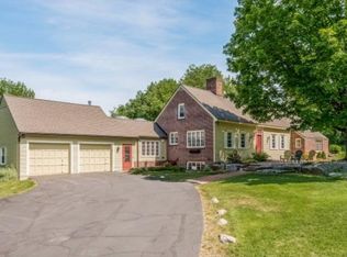 14 Chandler Rd, Bedford, NH 03110