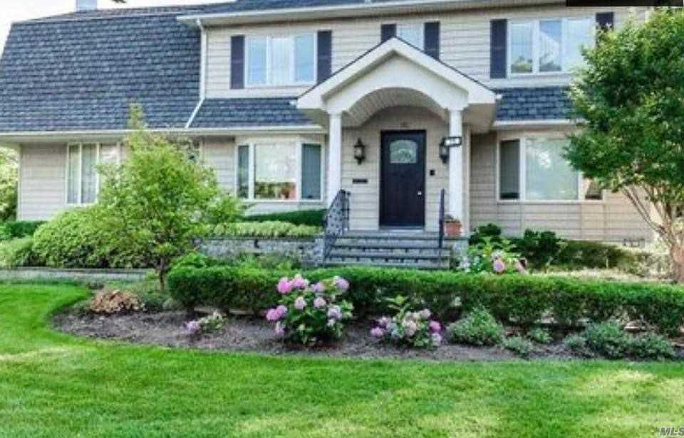 1st image of 15 Margaret Ave
