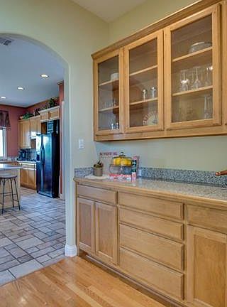 4th image of 195 Lake Trail Dr