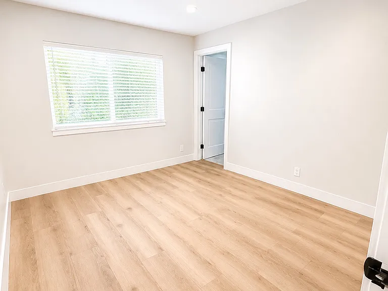 240 W Mariposa #D — Photo 12