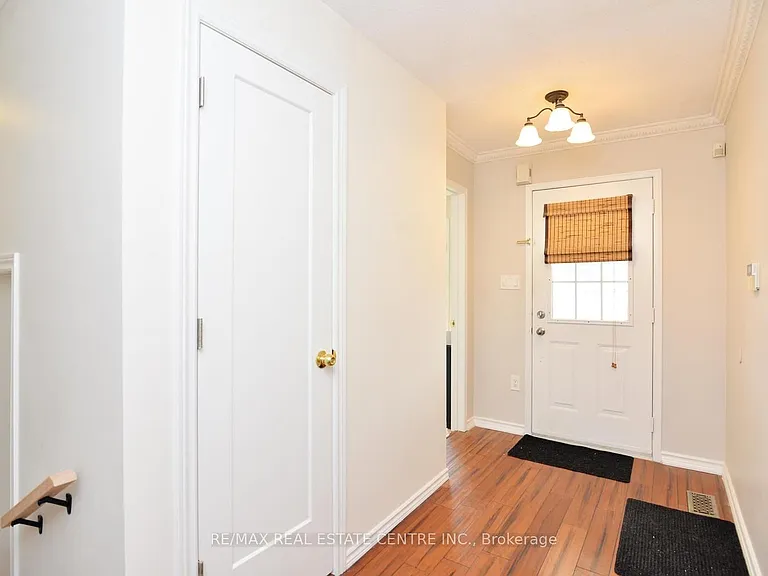 10 Sheldon Dr — Photo 7