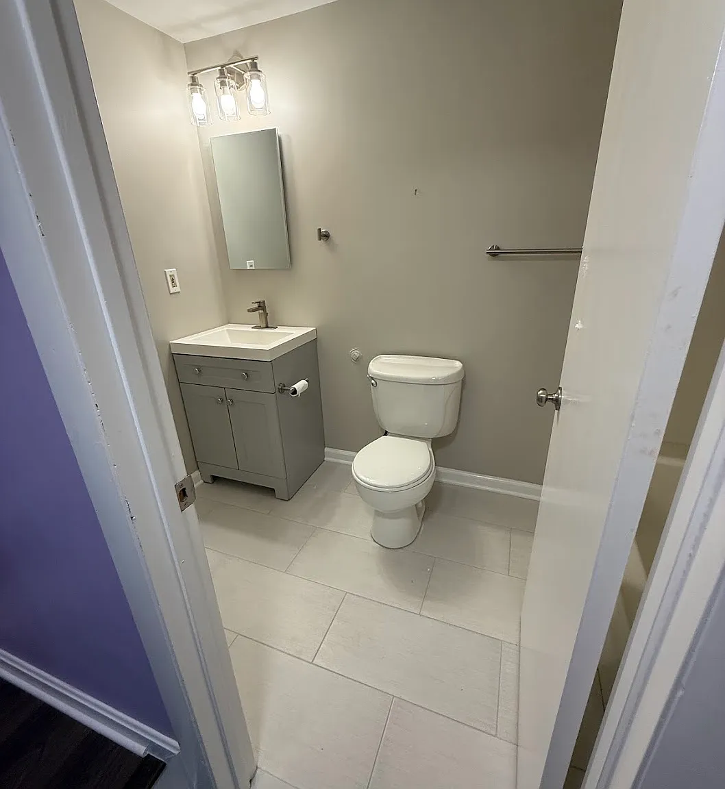 2 bed, 1390 sqft, $2,400 — Photo 4