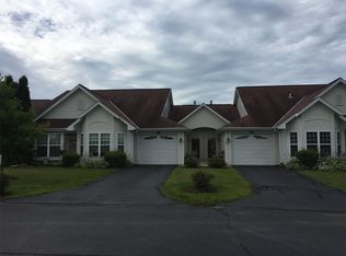 2142 Newbury Ln, Delavan, WI 53115