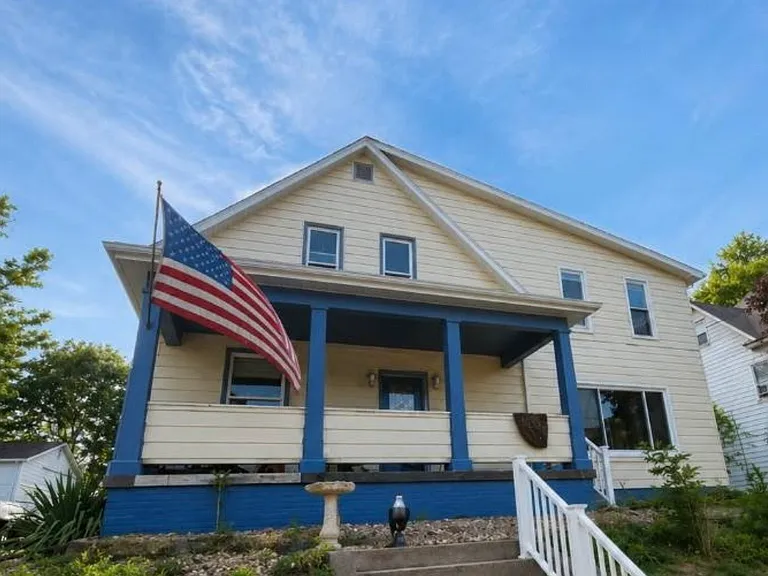 406 Lincoln Ave — Photo 1