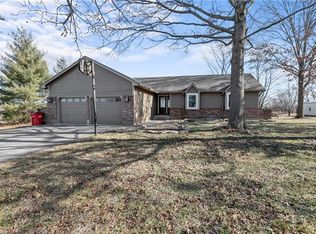 6019 S Buckner Tarsney Rd, Grain Valley, MO 64029