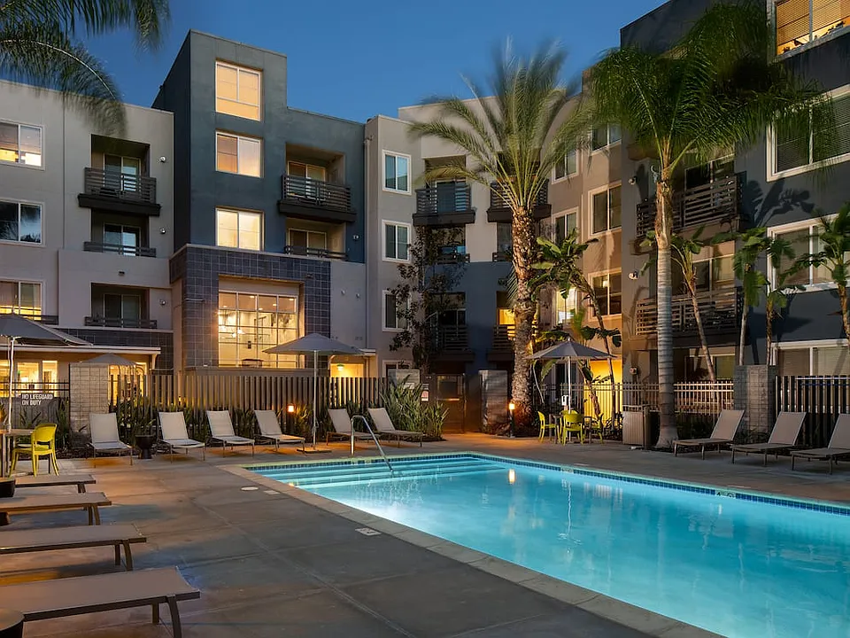 Avalon Warner Place