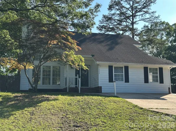 10220 Rockwood Rd, Charlotte, NC 28215