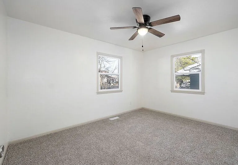 1816 W Olive St — Photo 6