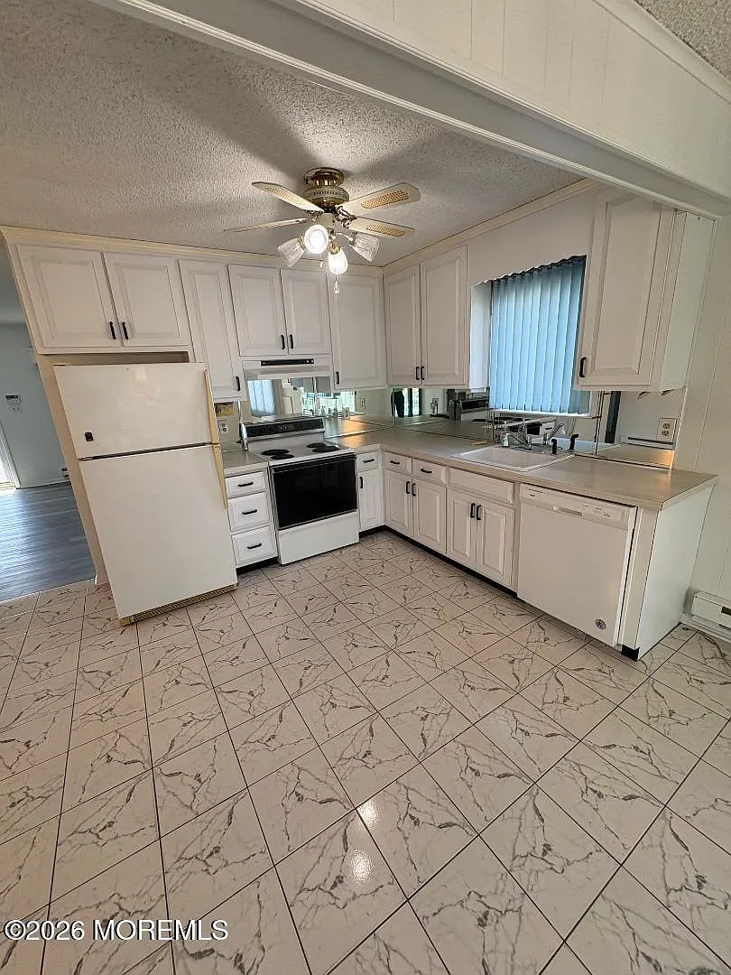 3 bed, 1440 sqft, $3,000 — Photo 3