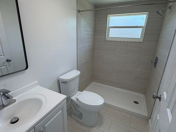 5th image of 1104 E 140th Ave APT A