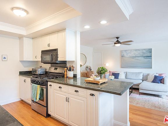 5th image of 1105 Idaho Ave APT 102