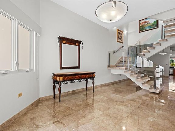 3rd image of 13 Seascape Peninsula