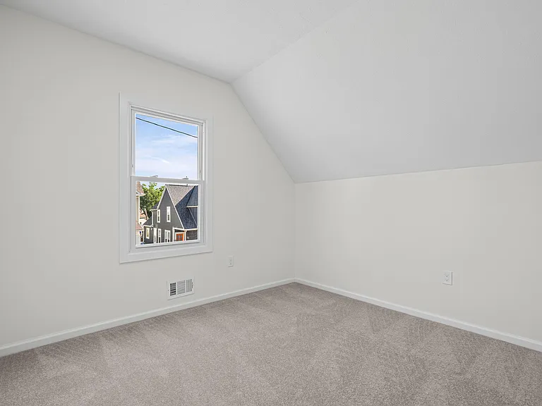 12028 Wade Park Ave — Photo 24