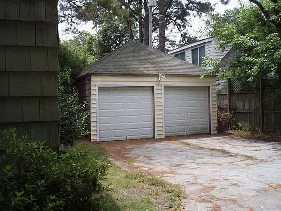 5th image of 7415 Hampton Blvd #1