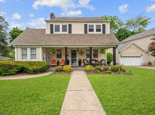 15 Valley Rd, Nutley, NJ 07110