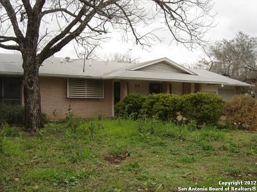 1st image of 219 Oriole Ln