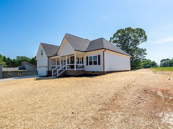 2nd image of 133 Harbourtown Dr