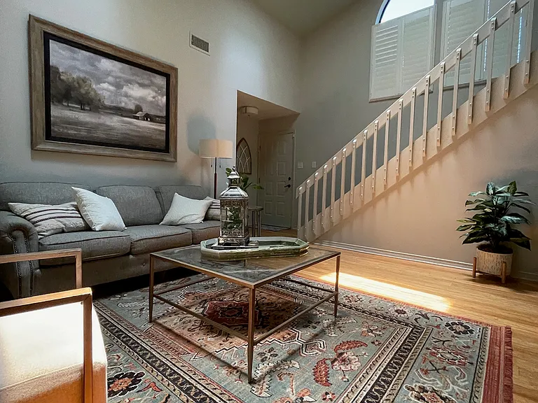 3553 Eastlake Dr — Photo 4